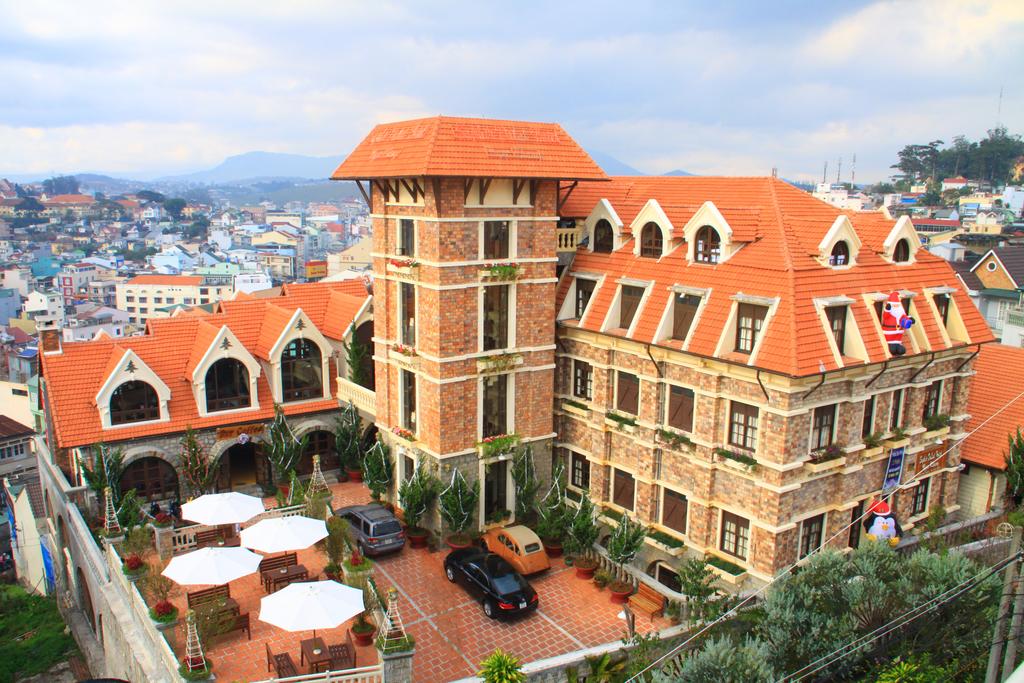 Đặt phòng khách sạn
