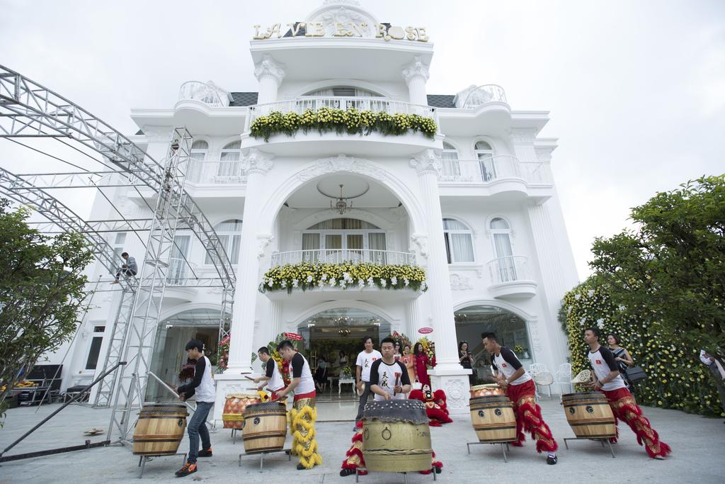 Đặt phòng khách sạn