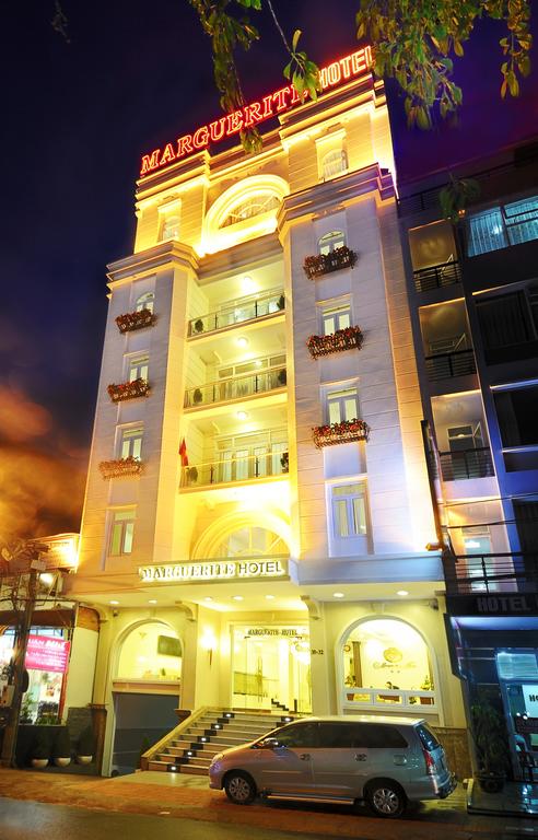Đặt phòng khách sạn