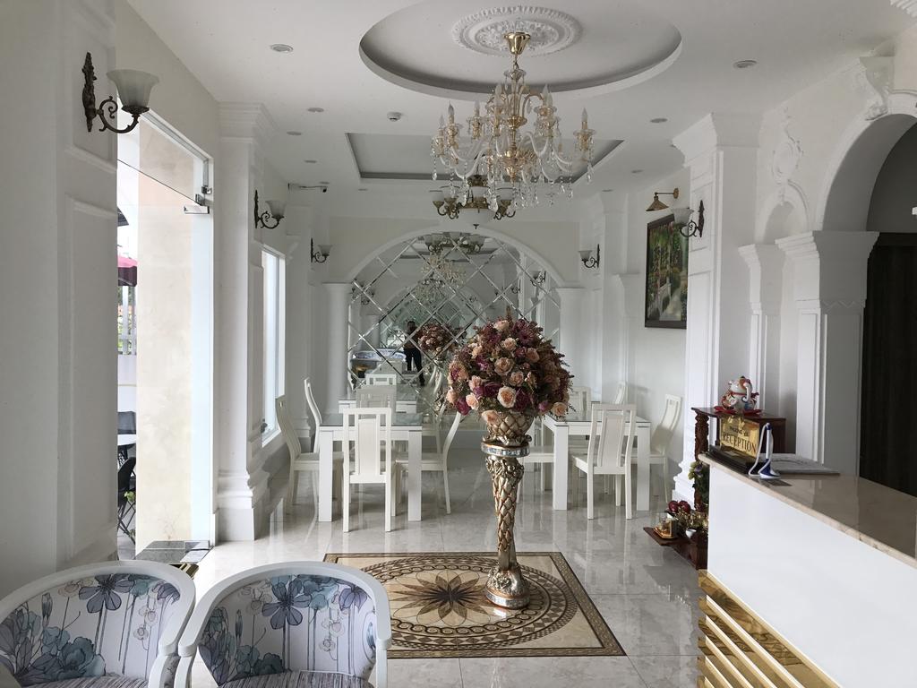 Đặt phòng khách sạn