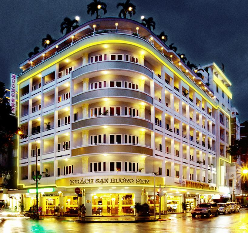 Đặt phòng khách sạn