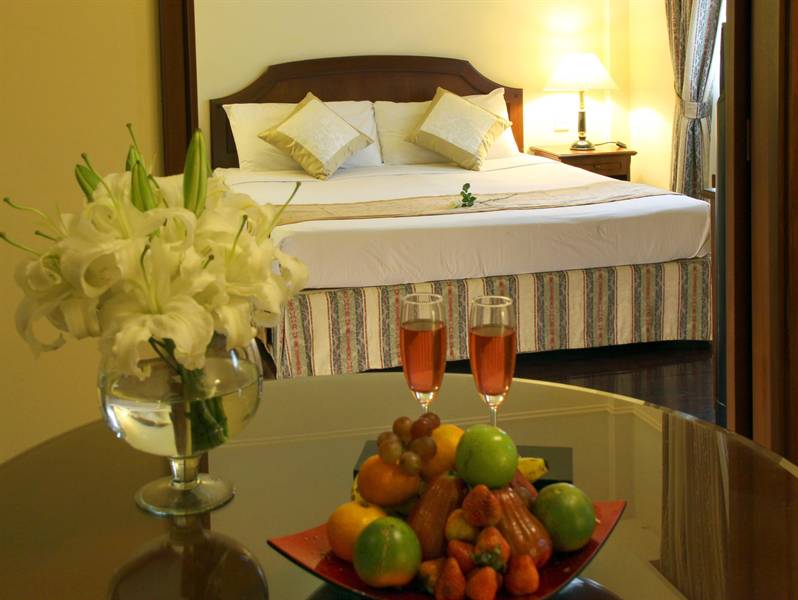 khach-san-du-parc-phong-ngu-2-hotel24h.net.jpg