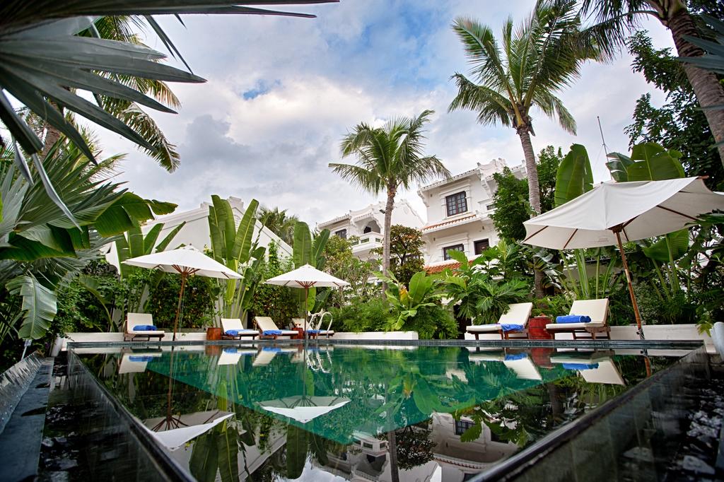 Đặt phòng khách sạn