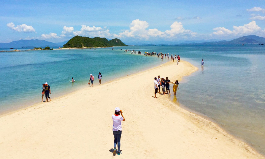 phu-yen-1-con-duong-ra-dao-diep-son.jpg