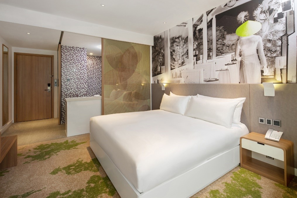 HolidayInn.jpg