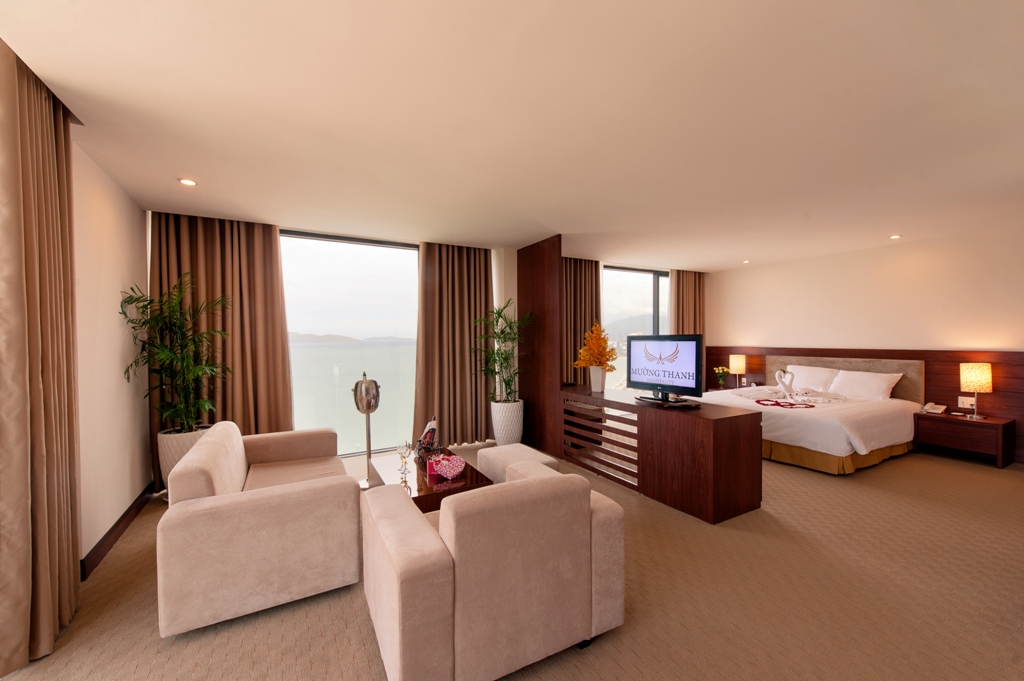 Club_Suite_(Sea)_2.jpg