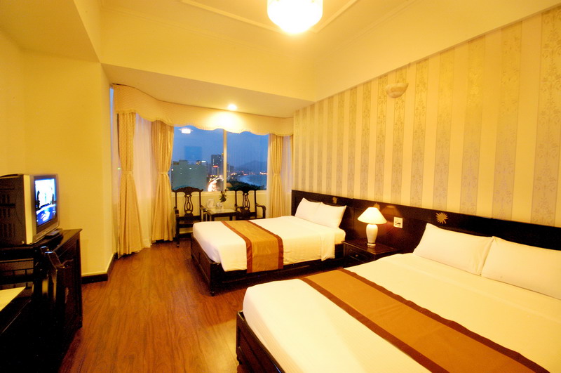 Senior-Deluxe-Twin-Room_resize.jpg